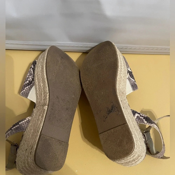 Steve Madden Weaver Wedge Sandals - Picture 6 of 6